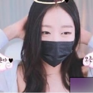 韩国可爱软妹子直播视频
