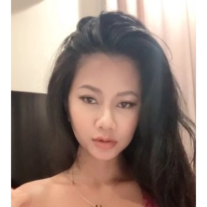 泰国馒头P少妇OliveAshly：Onlyfans上的清新偶像，135三人游照片、246V视频等内容等你来探索！